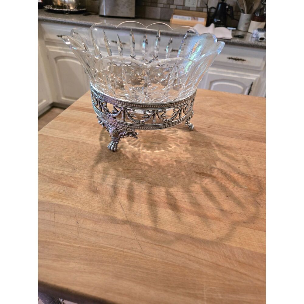Silver Plate Bows Claw Footed Round Open Framed Centerpiece  Bowl Holder